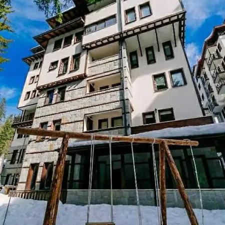 Point A18 アパート